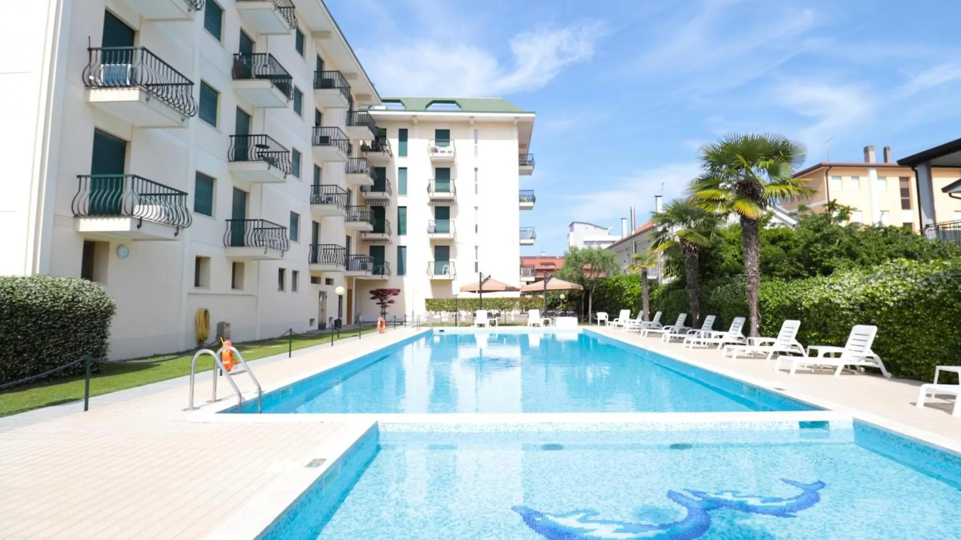 Bilocale Rubino Con Piscina - Jesolo Daire