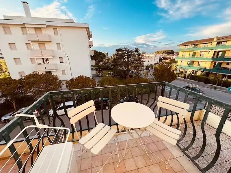 Bilocale Rubino Con Piscina - Jesolo Daire İtalya